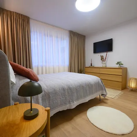 Abm - Old Town - Private Parking *