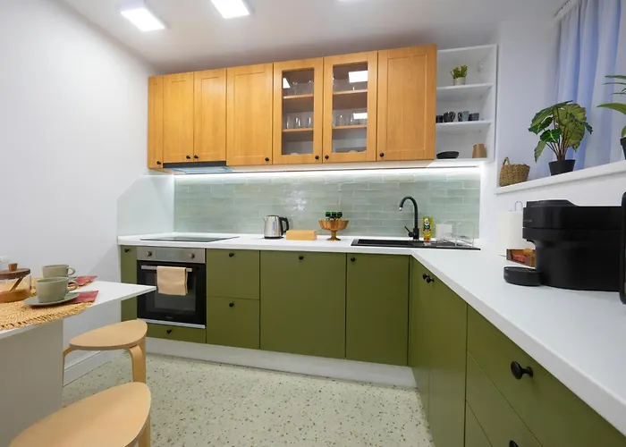 Abm - Old Town - Private Parking